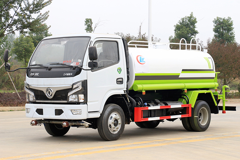 東風(fēng)小福瑞卡 5噸 灑水車(chē)