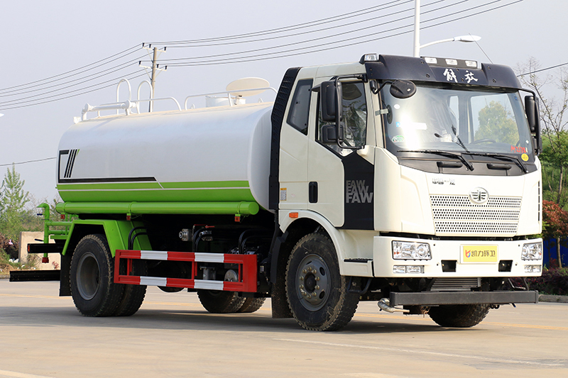解放13噸 灑水車(chē)