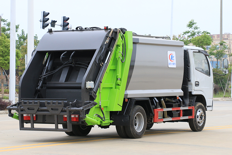 6立方東風(fēng)壓縮車(chē) 程力威4噸清運(yùn)車(chē)