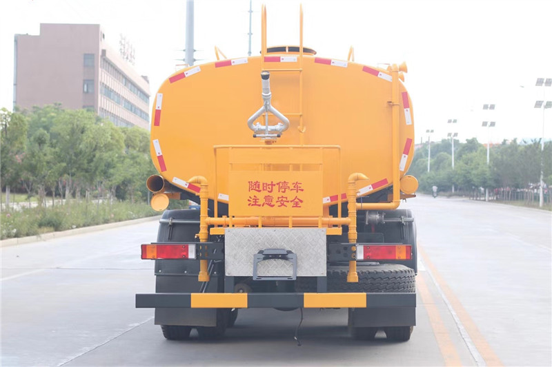 東風(fēng)天龍后八輪 20噸 灑水車(chē)?
