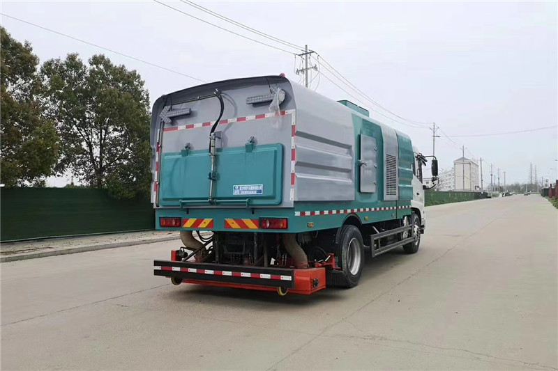 國六東風天錦10噸（2水/8塵）吸塵車