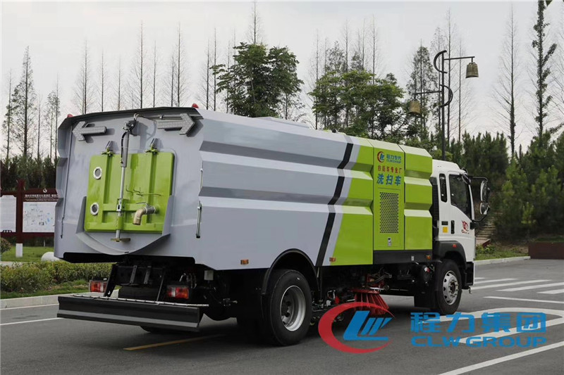 國(guó)六重汽豪沃16噸（9水/7塵）洗掃車