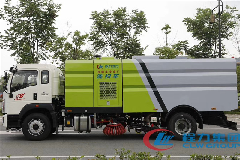 國(guó)六重汽豪沃16噸（9水/7塵）洗掃車