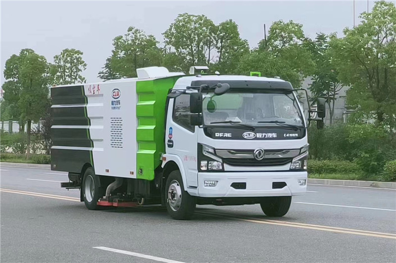 國(guó)六大多利卡8噸（1.5水/6塵）吸塵車