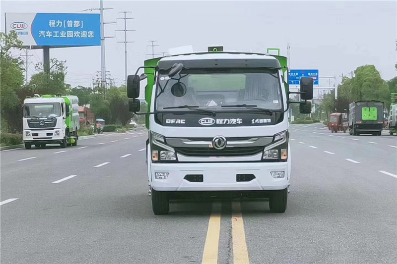 國(guó)六大多利卡8噸（1.5水/6塵）吸塵車