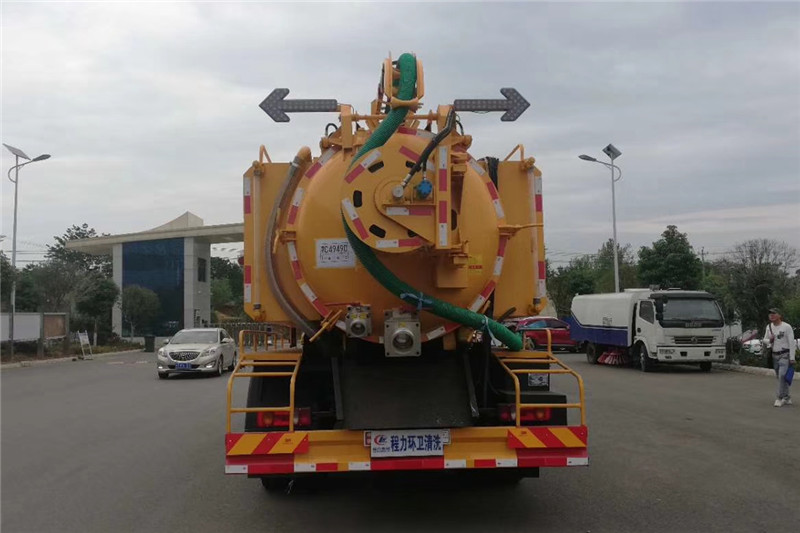 國六東風(fēng)天錦12方聯(lián)合疏通車