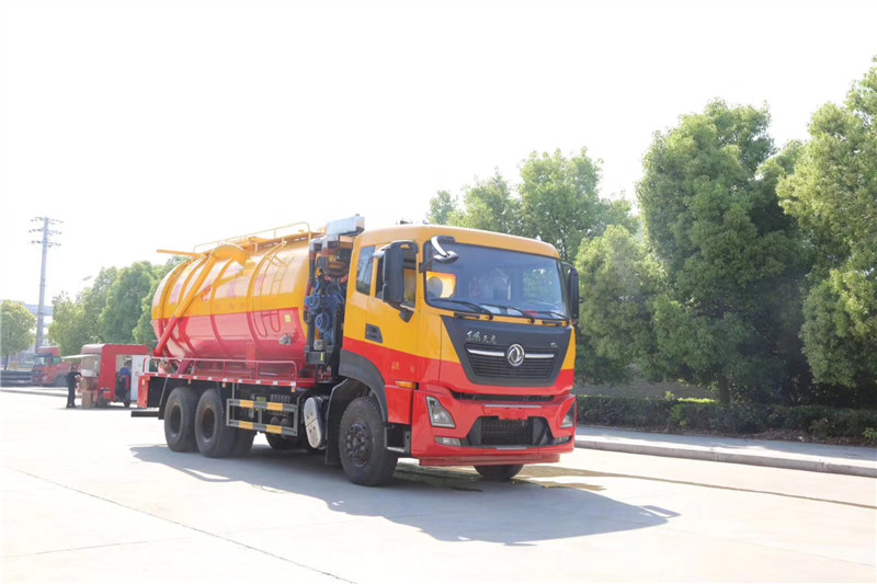 國(guó)六東風(fēng)天龍 21方 清洗吸污車(chē)