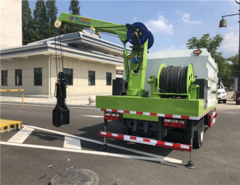 東風(fēng)高壓清淤車(chē)