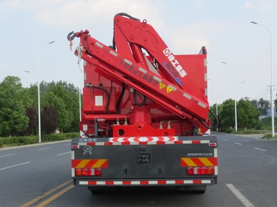 汕德卡搶險(xiǎn)救援消防車