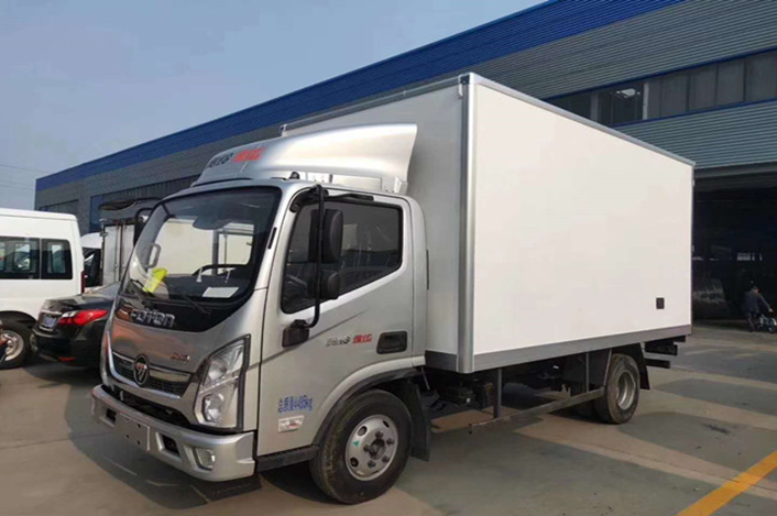 貴州李總喜提國(guó)六福田奧鈴冷藏車一臺(tái)