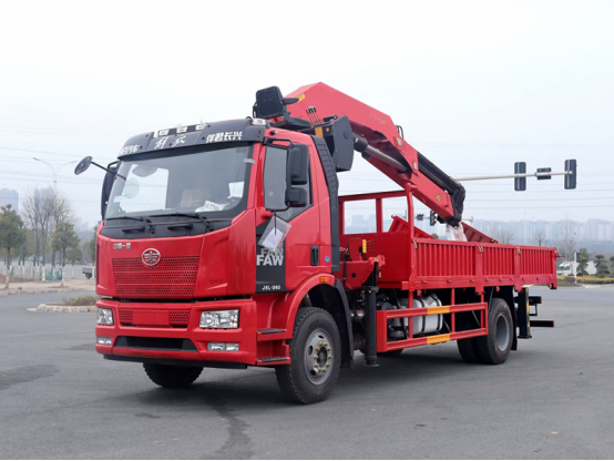 解放隨車起重運輸車