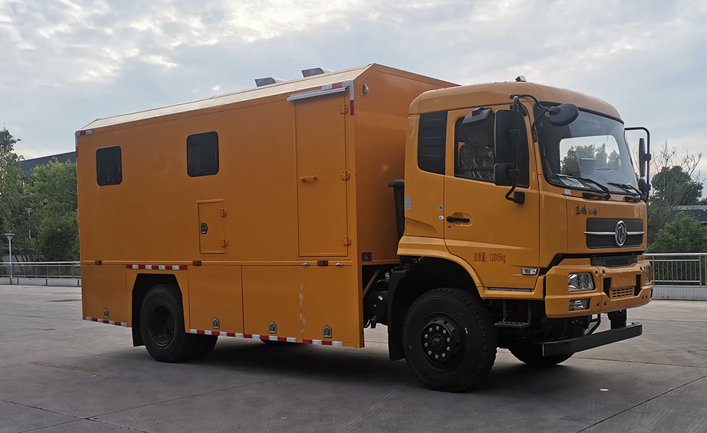 四驅野外炊事車(12 噸）