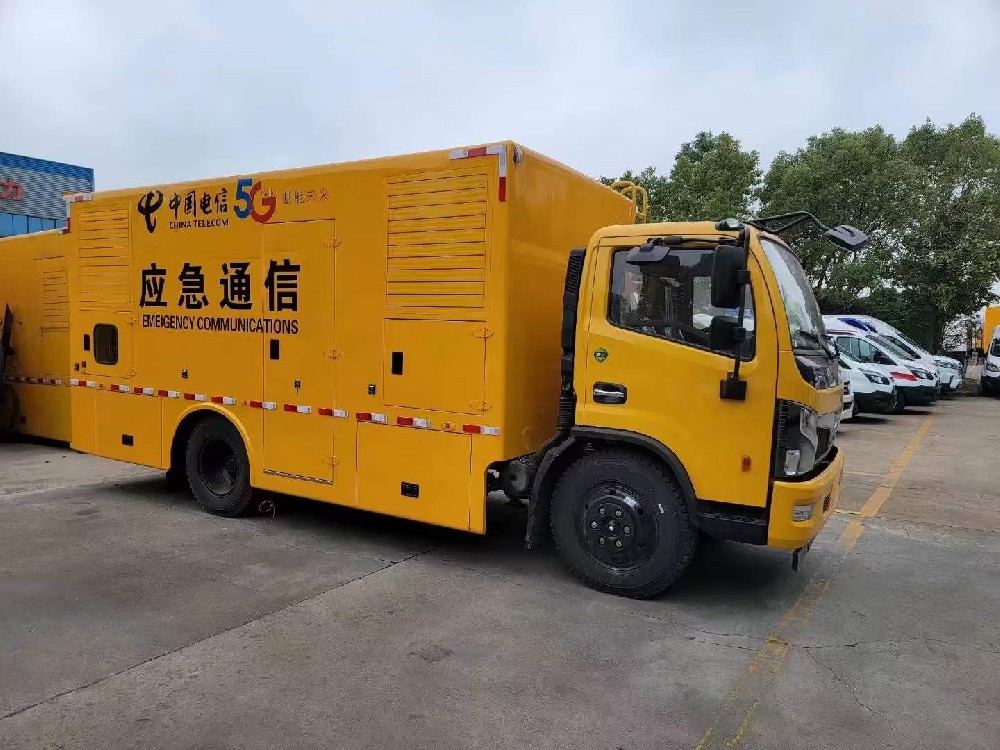 東風(fēng)福瑞卡150-300KW發(fā)電車 移動(dòng)電源車