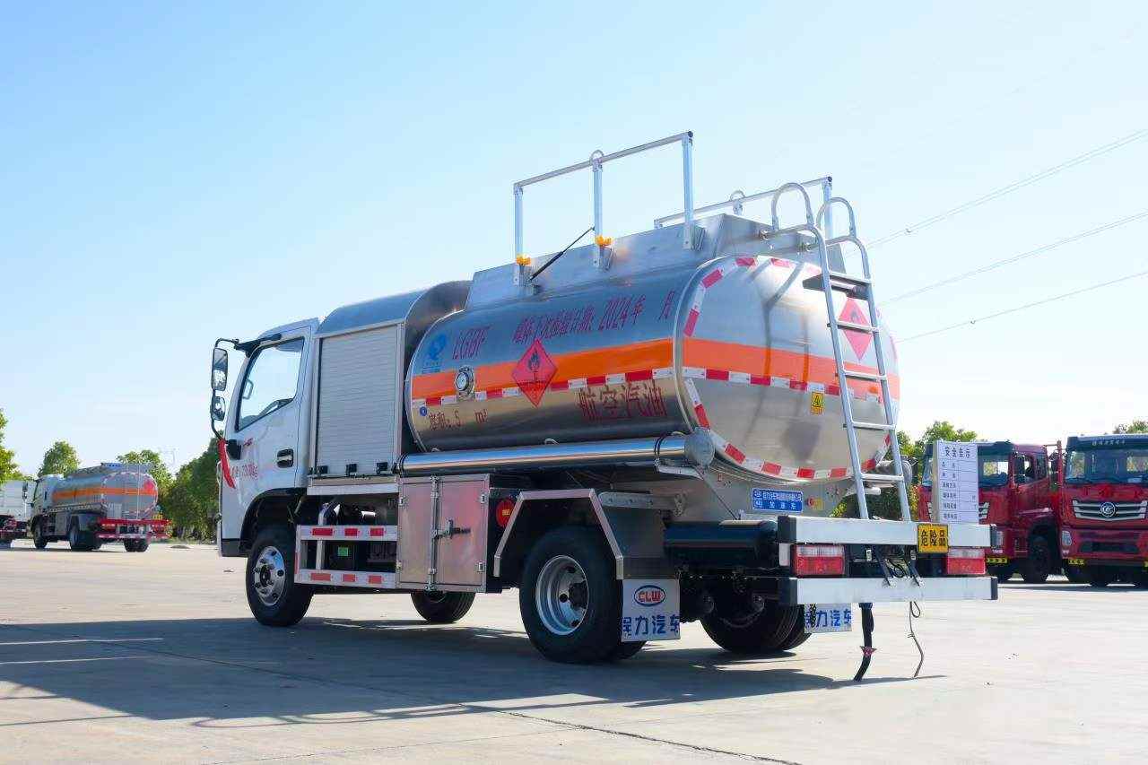 CL5121GJYL6型飛機(jī)加油車
