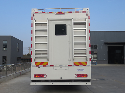 重汽豪沃餐車(chē)（18噸）