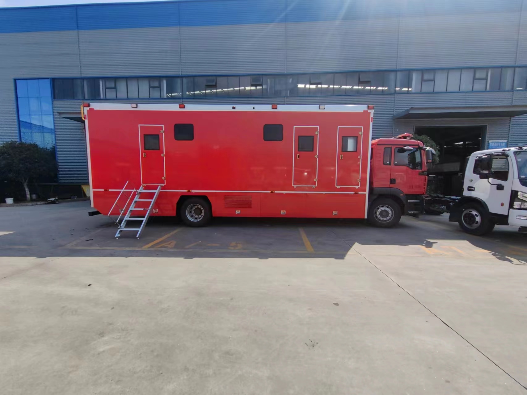 汕德卡廁所車