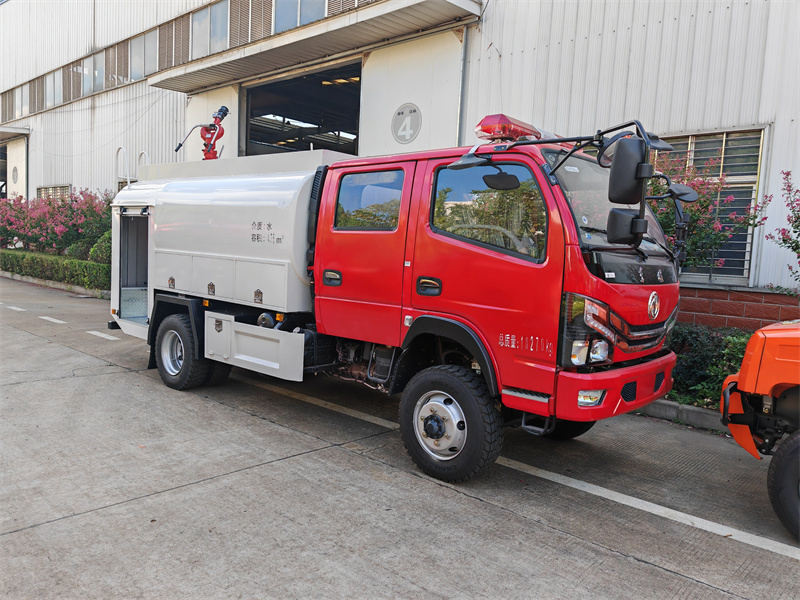 四驅(qū)5噸供水車