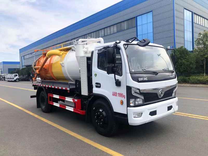東風首臺混合動力吸污車上市