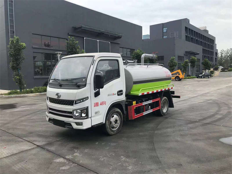 躍進牌吸糞車