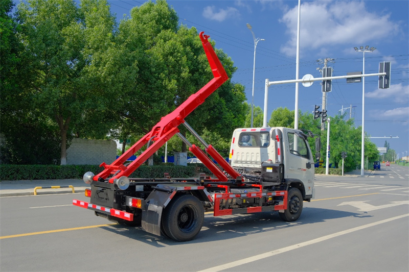 福田黃牌重載勾臂垃圾車