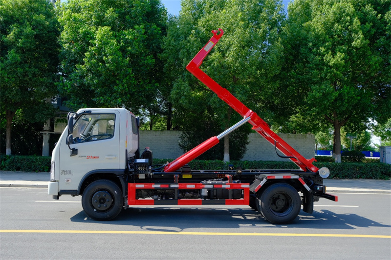 福田黃牌重載勾臂垃圾車