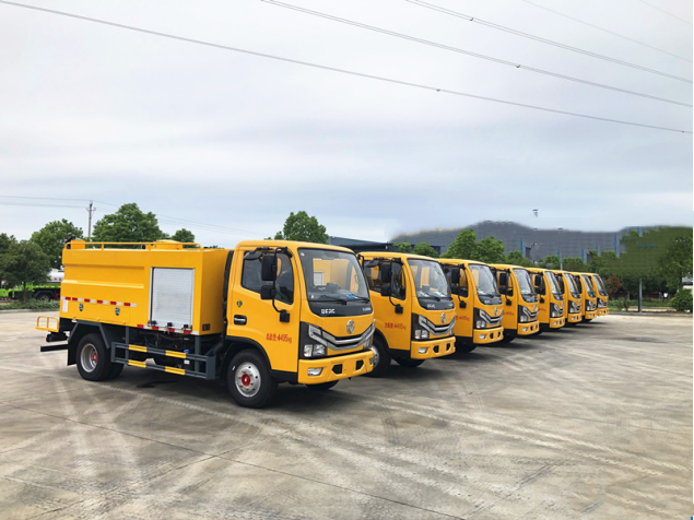 東風(fēng)4.5方藍(lán)牌高壓清洗車