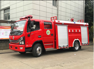 東風多利卡5噸泡沫消防車技術參數(shù)